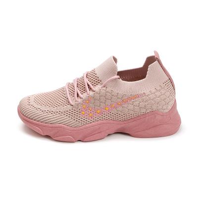 China 2021 Lightweight Fashion Breathable Fly Knit Running Shoe Sports Shoes Sneaker Safety Working Women's Sports Shoes for sale