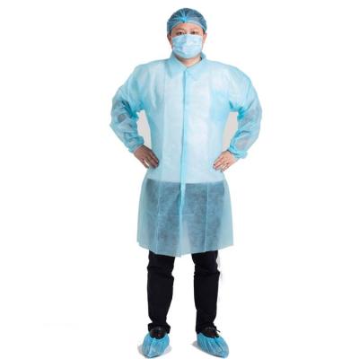 China Breathable Disposable Non Woven PP SMS Lab Coat With Elastic Cuffs for sale