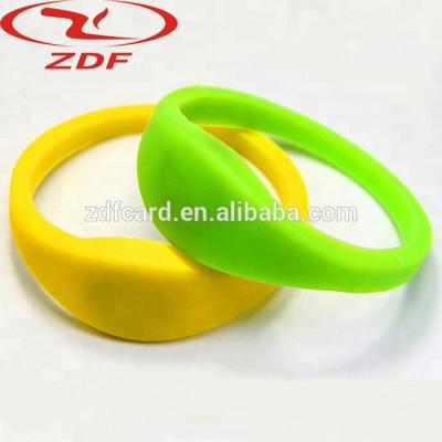 China High Quality Wristbands Womens Wristbands Wristbands WOMEN Adjustable Proximity Proximity RFID Wristband Silicone MEN Gift Unisex Children's Engagement for sale