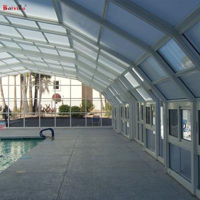 China Modern Freestanding Clear Transparent Polycarbonate Swimming Pool Cover Retractable Roof Sunroom for sale