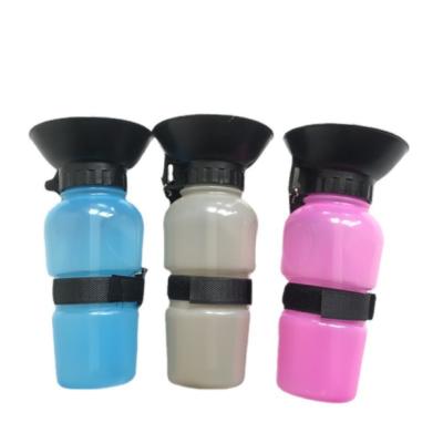 China Sustainable Portable Dog Kettle Water Dispenser Dog Product Accompanying Water Cup Dispenser Water Cup for sale