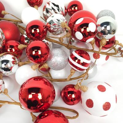 China Wholesale Plastic Christmas Ornaments To Customize Luxury Style Customized Country Red Gold Christmas Balls for sale