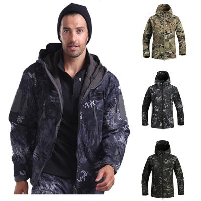 China Casual Men's Long Sleeve Fleece Trend QUICK DRY Camouflage Softshell Army Waterproof Jacket Military Outdoors for sale