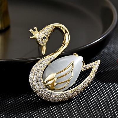 China Retro and modern New luxury Swan Brooch Elegant classic sweet zircon pin for sale