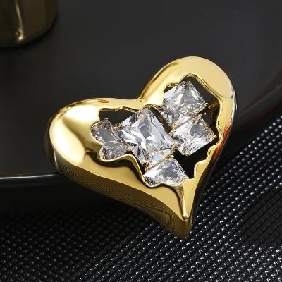 China Retro and modern New luxury elegant sweet Love Zircon brooch elegant delicate brooch for sale