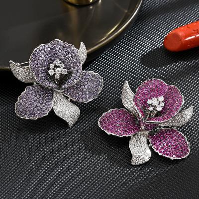 China Retro and modern Design elegant sweet butterfly Zircon brooch suit dress accessories brooch for sale