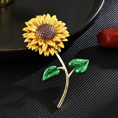 China Retro and modern New simple high end fashion drip oil craft Sunflower sweet elegant exquisite coat accessory brooch for sale