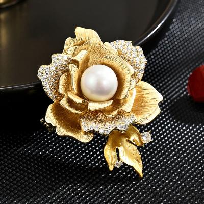 China Retro and modern High grade vintage rose pearl brooch female design new brooch for autumn winter for sale