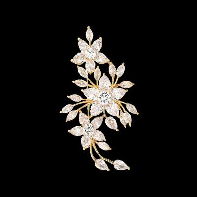 China Retro and modern Luxury Zircon Flower Brooch Women's design delicate corsage pins secure clothing Fashion suit Brooch for sale