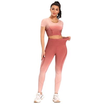 China Custom Made Ladies Breathable 2 Piece Women Fitness Seamless Short Sleeve Gradient Color Yoga Set for sale