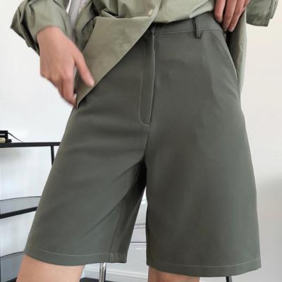 China 2021 Summer Women's Wide Waist Casual Olive With White Contrast Topstitching Anti-Wrinkle Edge Shorts High Waist Shorts for sale