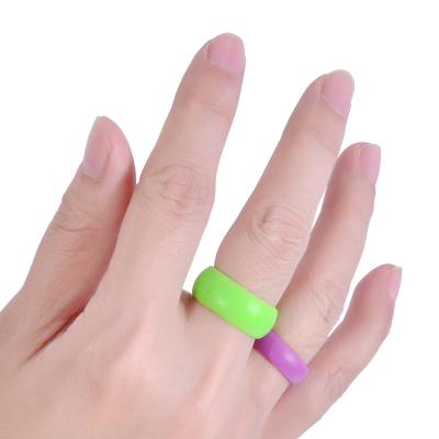 China CLASSIC Silicone Mens And Womens Soft Silicone Wedding Ring For Sports Using for sale