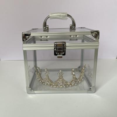 China 7.5 Inch Lockable Crown Crate For Pageant Train Crate Box Clear Acrylic Transparent Moving Organizing Customization for sale