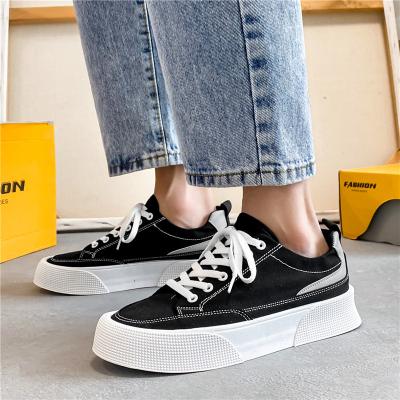 China Customization Low Support Breathable Sports Fashion Upper Comfortable Sneakers Men's Light Weight Canvas Skateboard Casual Shoes for sale