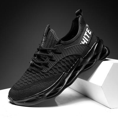 China 2019 Fashion Trend New Fashion Mesh Upper Breathable Casual Running Men Sport Shoes for sale