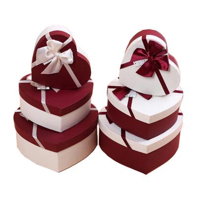 China Recycled Materials Custom Valentines Wedding Heart Gift Box Chocolate Flower Gift Packaging Box With Bow for sale