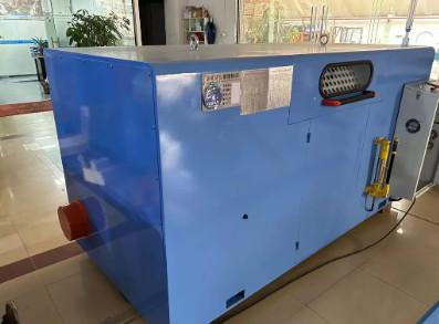 China 800 RPM Dubbel draaiende koperdraad bundelmachine voor elektriciteitskabel koperdrager Te koop