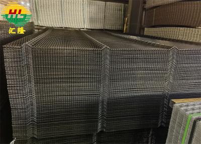 China Fabrik-Schwarzpulver beschichtete gebogenen Zaun Panel Anti-Cut 358 schweißte Mesh Fence zu verkaufen