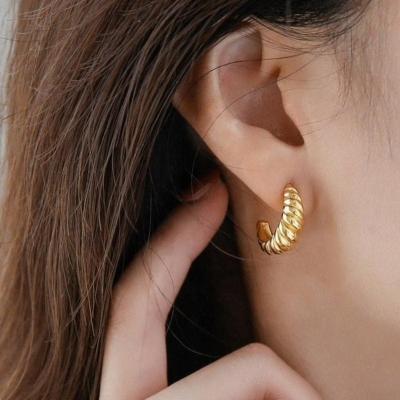 China Wholesale FASHIONABLE C Shape Twisted Crescent Dome Circle Cuff Earring 18K Gold Plated Stainless Steel Jewelry for sale