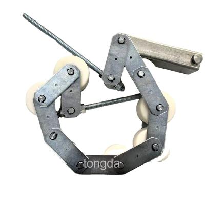 China Tongda Traditional Escalator Handrail Pressure Chain 8 Wheels, Pitch 82mm Support Handrail Chain Escalator Parts for sale