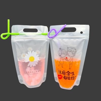 China 17 oz terugkoppelbare rits smoothie sap stand-up drinkzakjes met hangende gaten rietjes en trechter Te koop