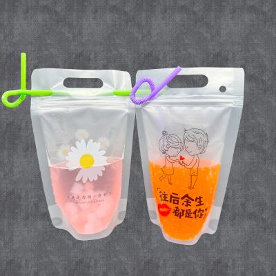 China Custom Design Party Personalized Drink Bag Stand Up Drink Pouches For Alcohol Juice Iced Smoothies Drinking for sale