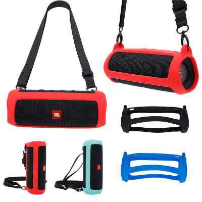 China Professionally made silicone speaker case with carabiner bumper and shoulder strap case for jbl flip5 for sale