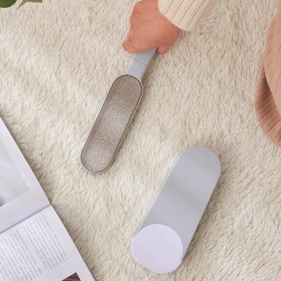 China Durable Dusting Static Brush Clothes Anti-Static Fiber Dust Anti-Static Fiber Hair Brush Wool Remover Sticky Pet Fur Cleaning Brushes for sale