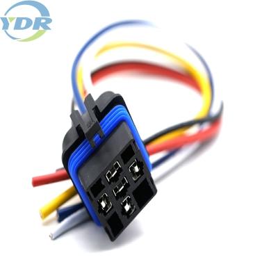 China arnés de cable 12V 24V 40A 5 Pin Automotive Relay With Socket de la longitud de 300m m en venta