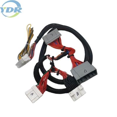 China cabo de friso do ODM do OEM das cablagens do conector terminal de 820mm à venda