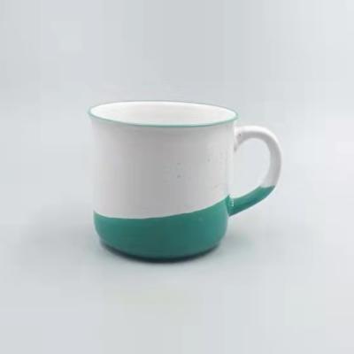 Chine Élégant créatif de 14OZ 410ml d'émail de regard de tasse peinte à la main de grès à vendre