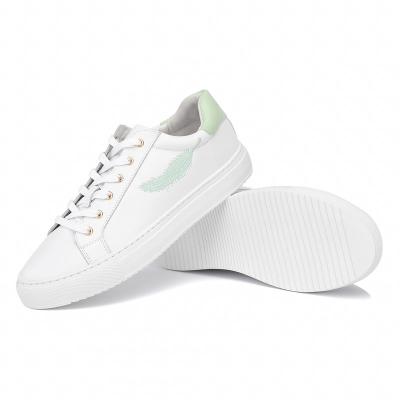 China Cushioning In Leather Round Toe Lace-Up Cushioned Running High Quality White Cowhide Sneakers For Women Ladies Women Sneaker Shoes For Women for sale