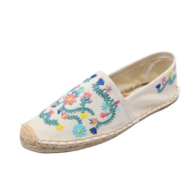 China Boho traditional style shoes fashion trend fabric shoes women's folk canvas embroidered casual flat shoes for sale