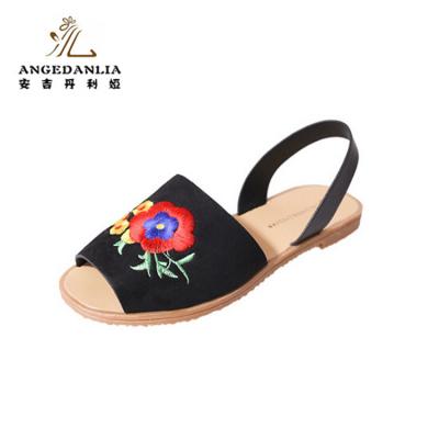 China Embroidery Flat Ethnic Suede Style Women Leather Open Toe Sandals for sale