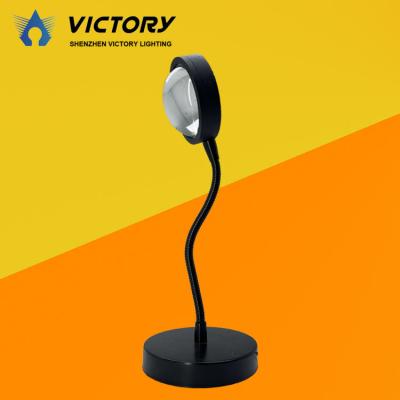 China Modern Wholesale Indoor Museum Cafe Rainbow Factory Dimmable Living Room Bedroom Decoration Remote Sunset Light Projection Lamp en venta