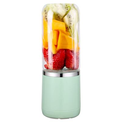 China Car Portable mini juicer home handheld juicer USB charging juicer Travel power bank multi-function cooking machine Milk shaker for sale