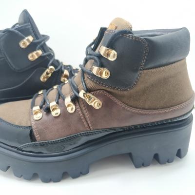 China Fashionable And Comfortable Leather Women's Waterproof Sports Shoes for sale