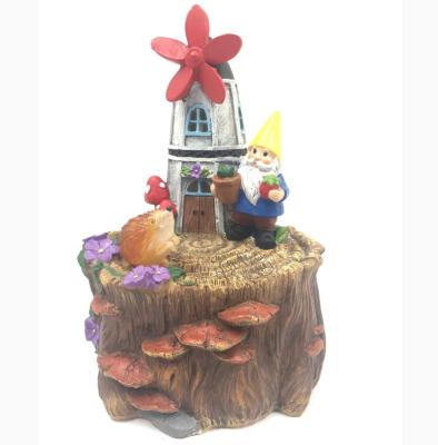 China Waterproof Working Gnome Polyresin Garden Fairy Garden House Led Resin Gnome Lightweight Solar Figurine for sale