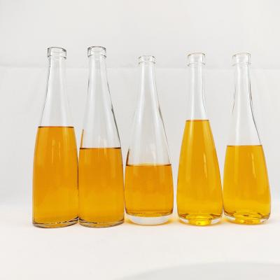 Chine Bouteilles en verre avec bouchon de liège en vrac 330ml 520ml à vendre