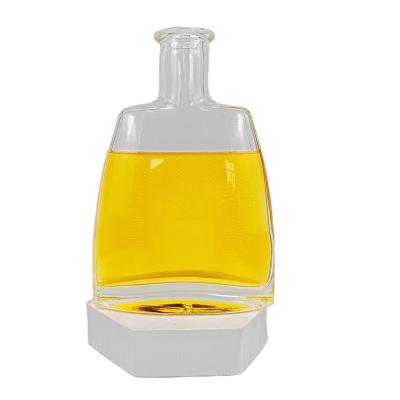 China 750ml France XO Glass Spirit Brandy Bottles Customized for Liquor Industry for sale