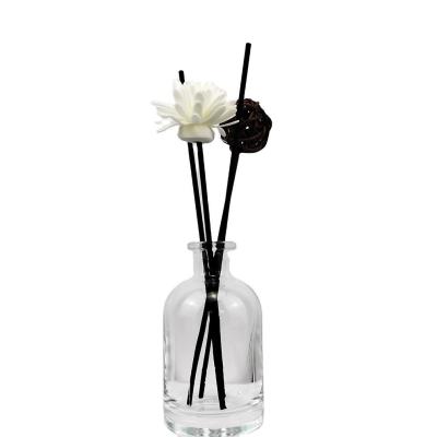 China Clear Glass Empty Reed Diffuser Bottle 200ML 300ML Aromatherapy Scented Elegant Classic for sale