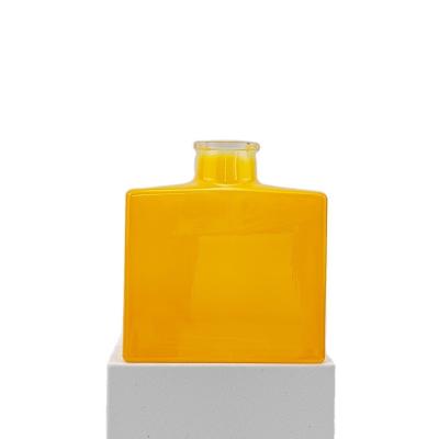 China 100mL Multi-Color Flat Square Aromatherapy Glass Bottle with Guaranteed and SCREW CAP for sale