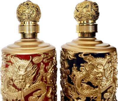 中国 容量 200ml/300ml/500ml/750ml/1000ml ガラスのボトル 12つのゾディアックリエフデザイン 販売のため