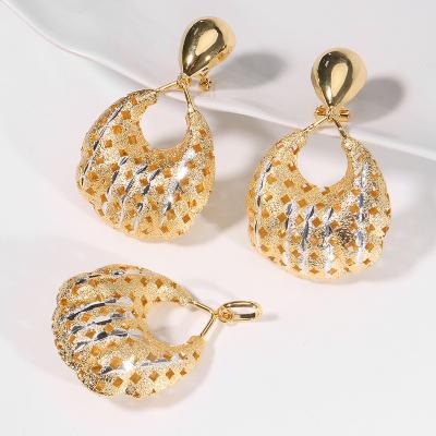 China Good Quality Popular Dubai Luxury Jewelry Sets , Fashion Boutique Jewelry Sets Specially Graphiced For Women for sale