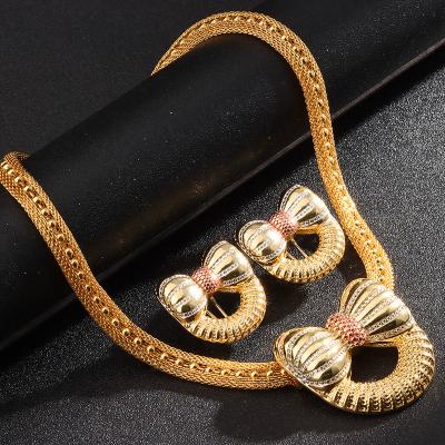 China Good Quality Exquisite Gifts Women's Accessories Jewelry Sets 18k Gold Plated and Fashion Women's Bridal Jewelry Set for Wedding for sale