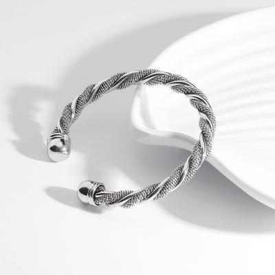 China Good quality factory supply iron bangle silver plated bracelet for women's bangle bracelet for sale