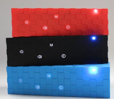 China Portable Cube Bluetooth Speaker with Flashing Led Lights Red / Blue / Black outdoor speaker for sale