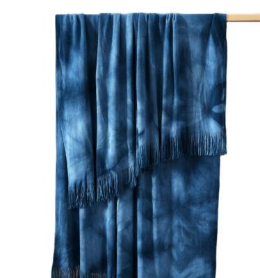 China Plain Tie-Dye Ombre Knitted Throw BlanketFor Sofa Couch Decorative Knitted Throw for sale