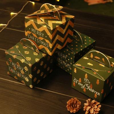 China Apple Gift Box/Candy Box Christmas Holiday Apple Box With Hand Creative Gift Packing Box High Grade Covered Packing Bag for sale