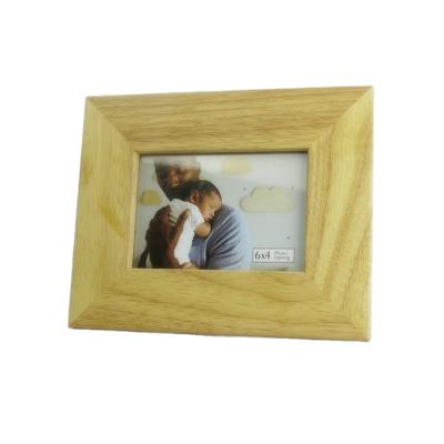 China High Quality Guangdong Wooden Picture Frame Made of America Oak Wood for sale